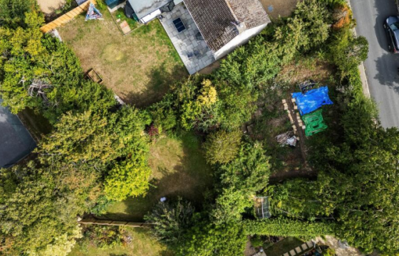 Plot for sale in Hankerton photo